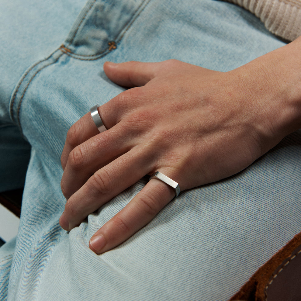 Brushed Signet Ring – SOLID STATE©